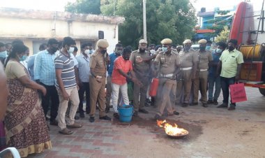 உசிலம்பட்டியில் தீயணைப்பு துறையினர் செயல் விளக்கம்