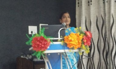 உசிலம்பட்டி தேவர் கல்லூரியில் உளவியல் கருத்தரங்கம் பேராசிரியர் விஜயா மாணவர்களுடன் கலகலப்பான சிந்தனை பகிர்வு