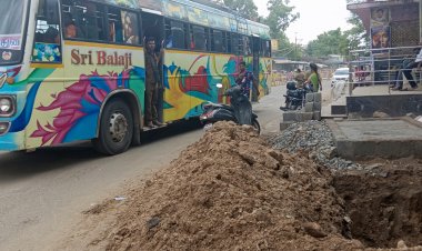 பஸ்டாப்பில் கக்கூஸ் அவரும் உசிலம்பட்டி மக்கள்